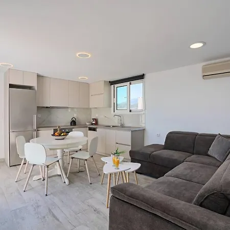 Daire Sapounario Luxury